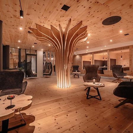 Cristallo Sport & Wellness Hotel Levico Terme Dış mekan fotoğraf