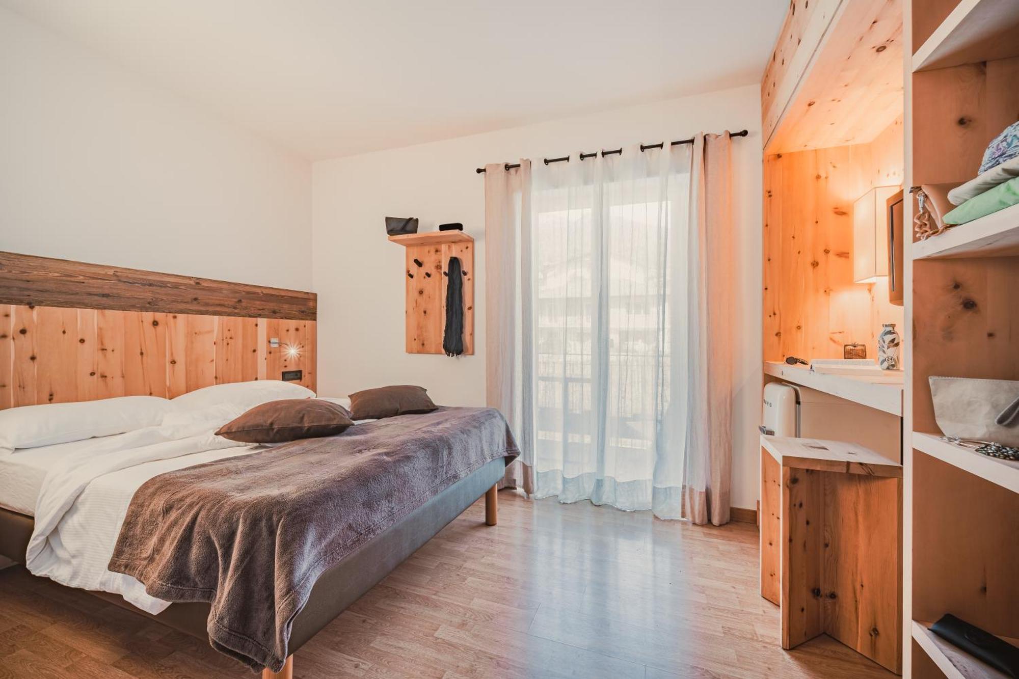Cristallo Sport & Wellness Hotel Levico Terme Oda fotoğraf