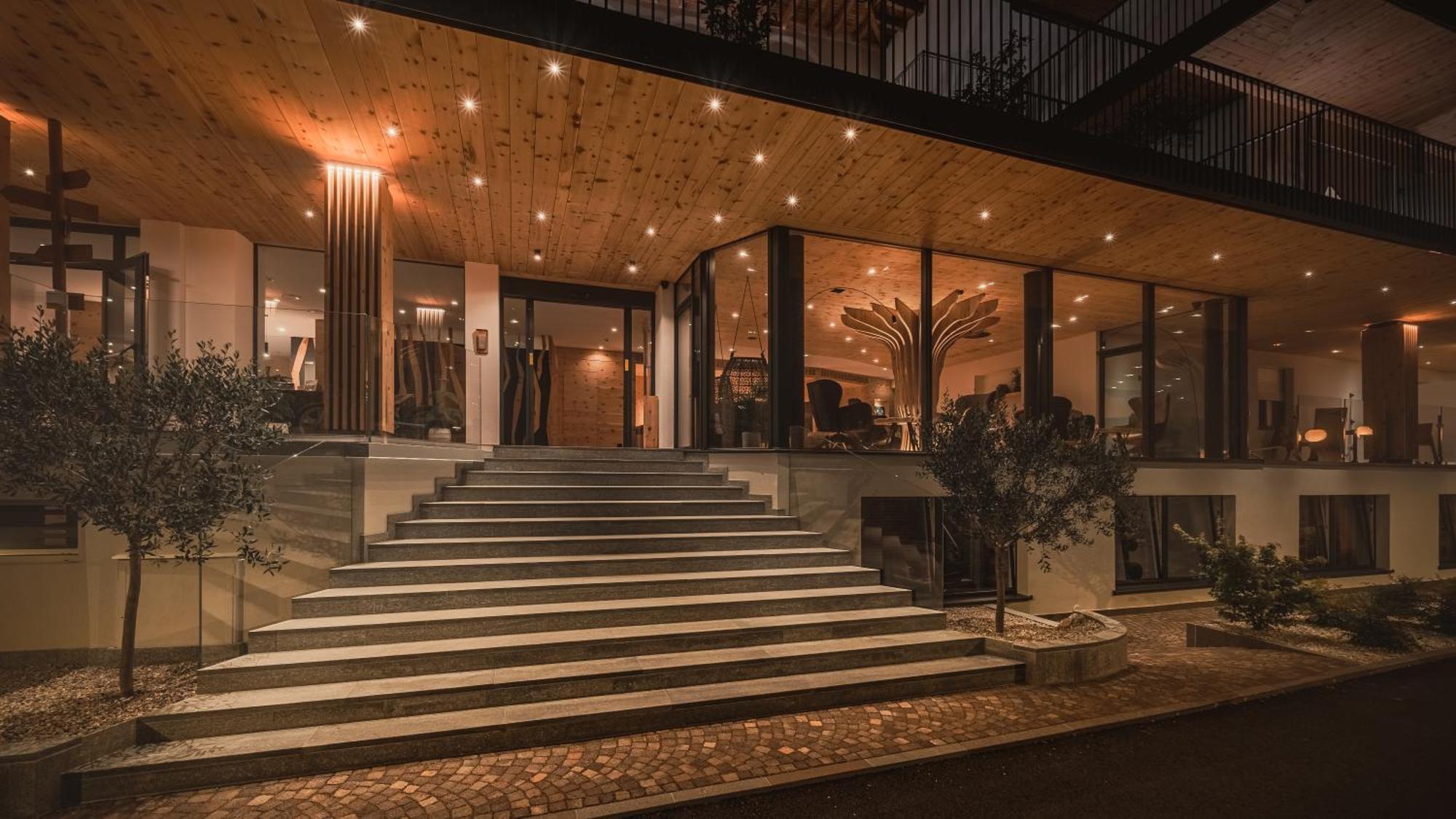 Cristallo Sport & Wellness Hotel Levico Terme Dış mekan fotoğraf