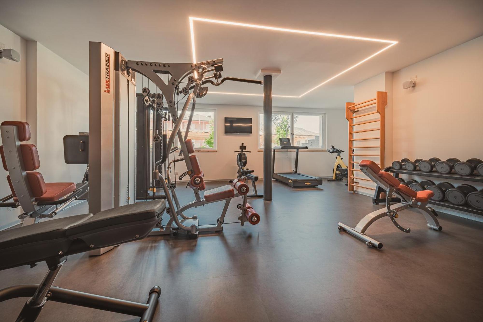 Cristallo Sport & Wellness Hotel Levico Terme Dış mekan fotoğraf