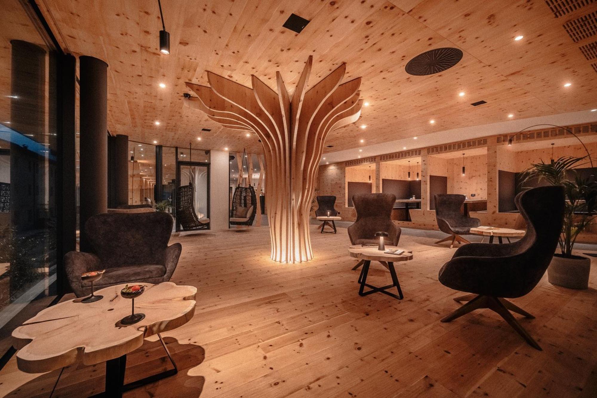 Cristallo Sport & Wellness Hotel Levico Terme Dış mekan fotoğraf